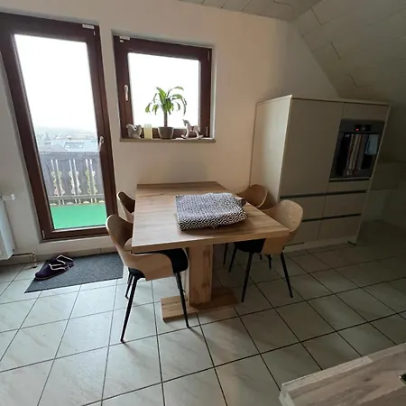 Ferienparadies 2 Zimmern Dg 80m 2 아파트 *